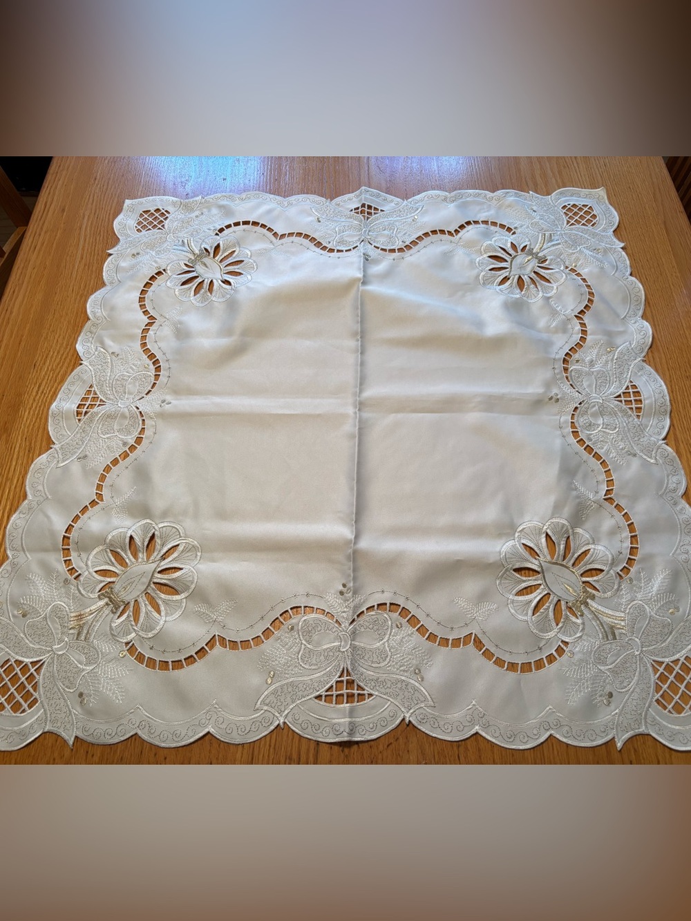 Embroidered Cutwork Christmas Table Linen - White & Gold
